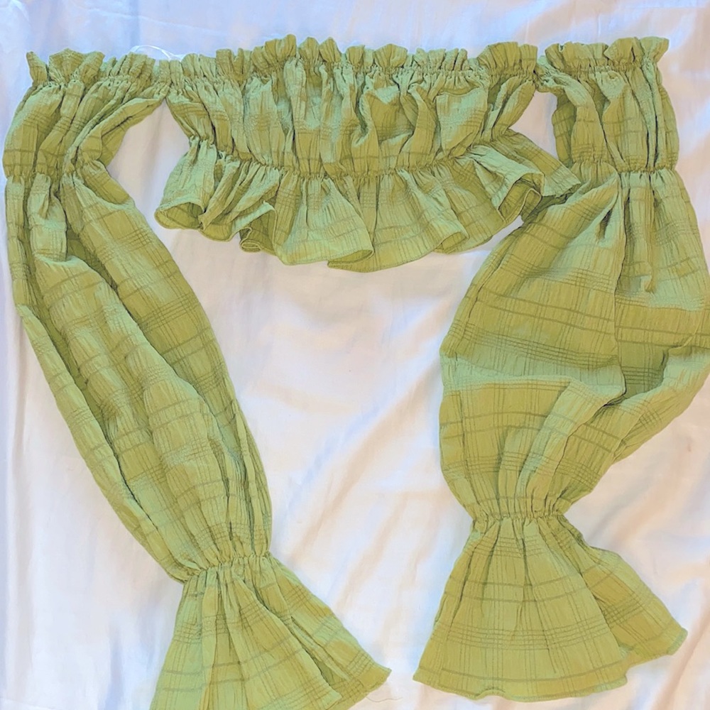 Green crop top